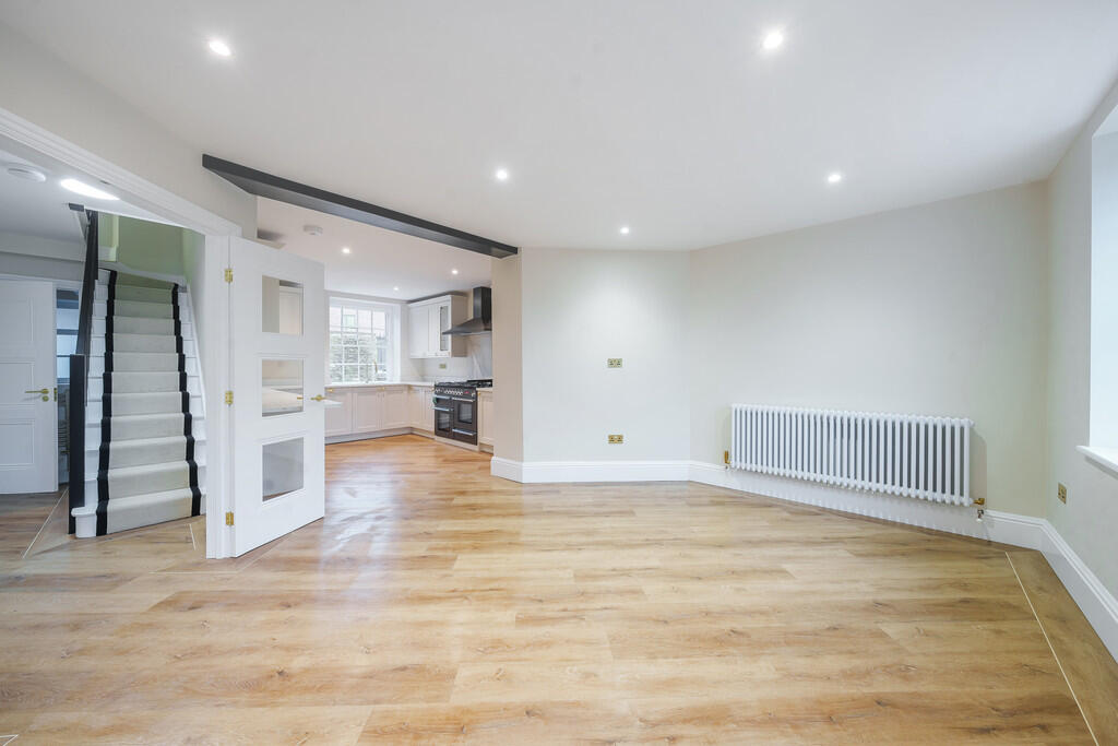 Kitchen dining ro...