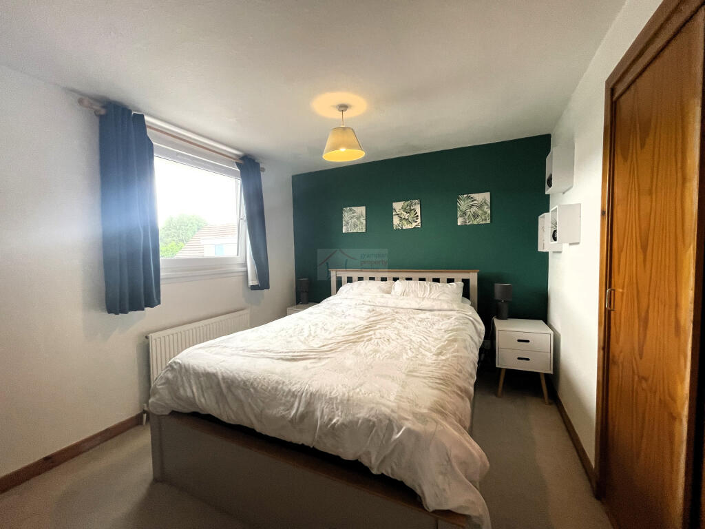 Bedroom 1a.JPG