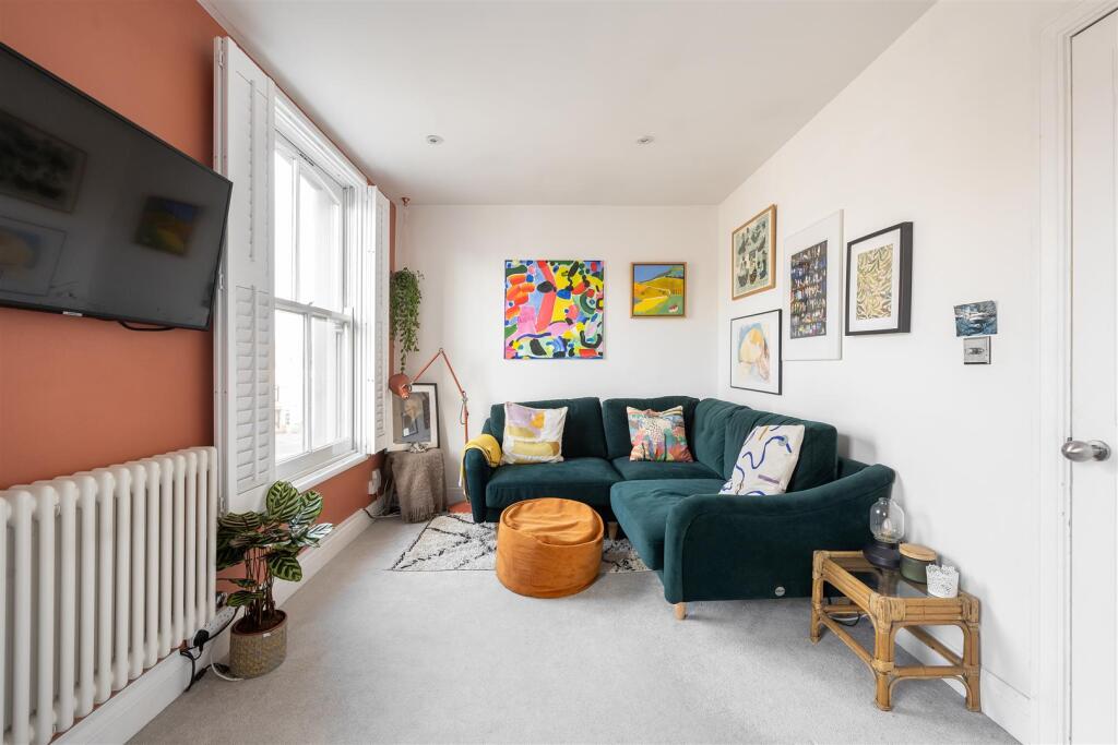 Chatsworth Road, E5