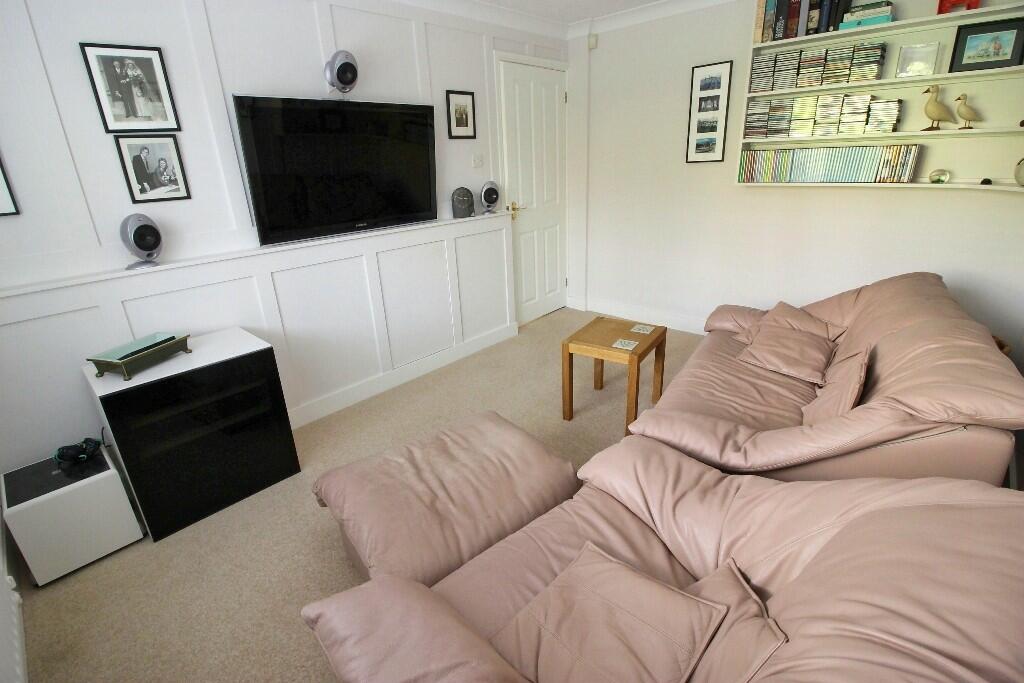 TV/Dining Room