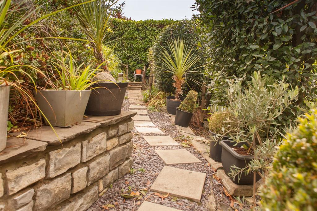 3_Beech_Road_Penarth-10.jpg