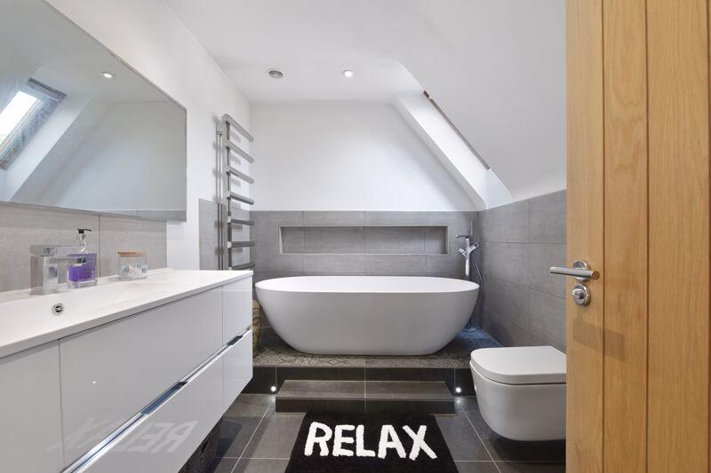 Re-Fitted Family Bathroom