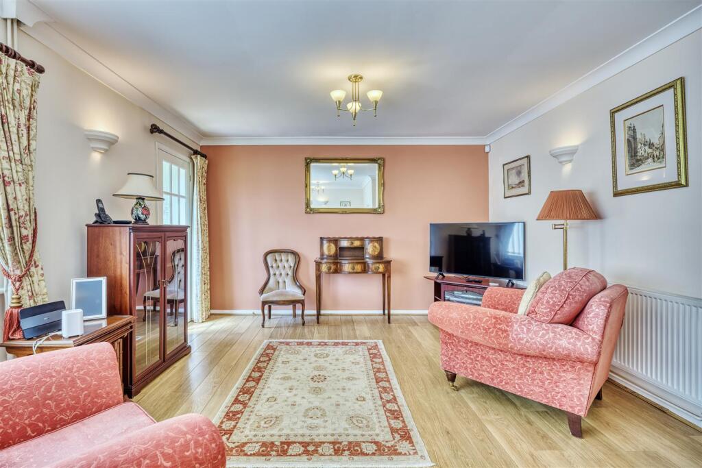 18-26 Pearce Cres Wa