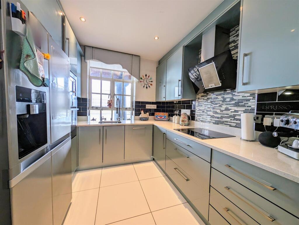 Kitchen.jpg