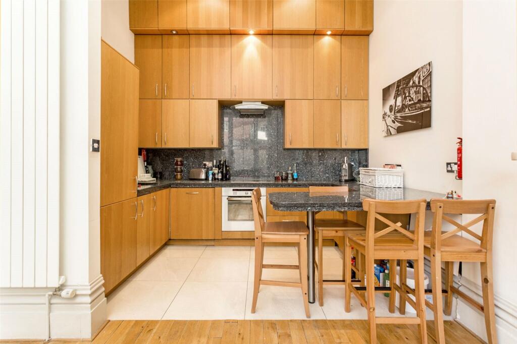 Kitchen / Dining