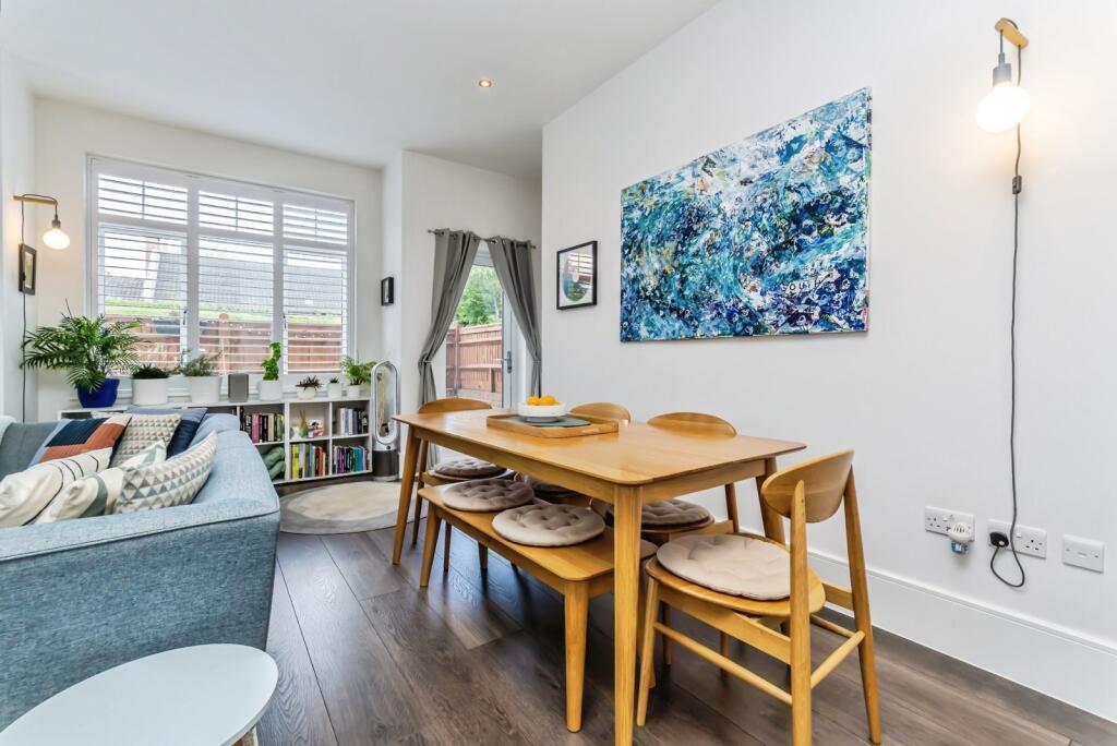 Lounge/Kitchen