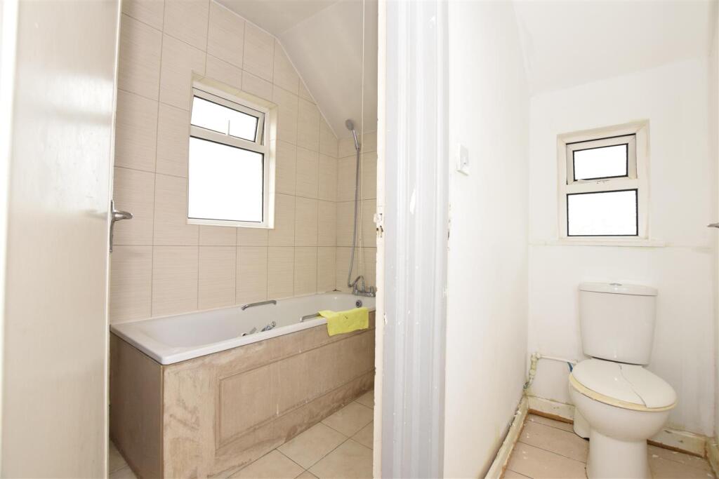 Bathroom- sep wc .jpg