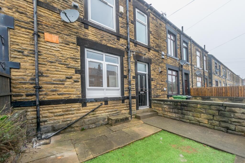 1 BEDROOM TERRACED HOUSE