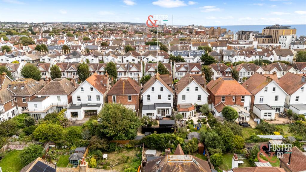 Carlisle Road, 20 Garden Flat-005logo.jpg