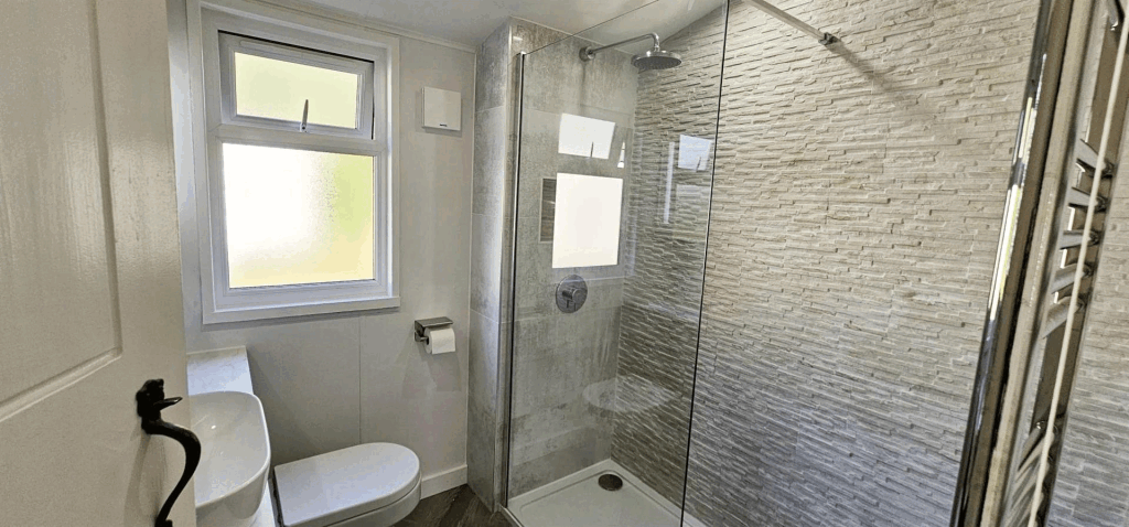 shower-room.gif
