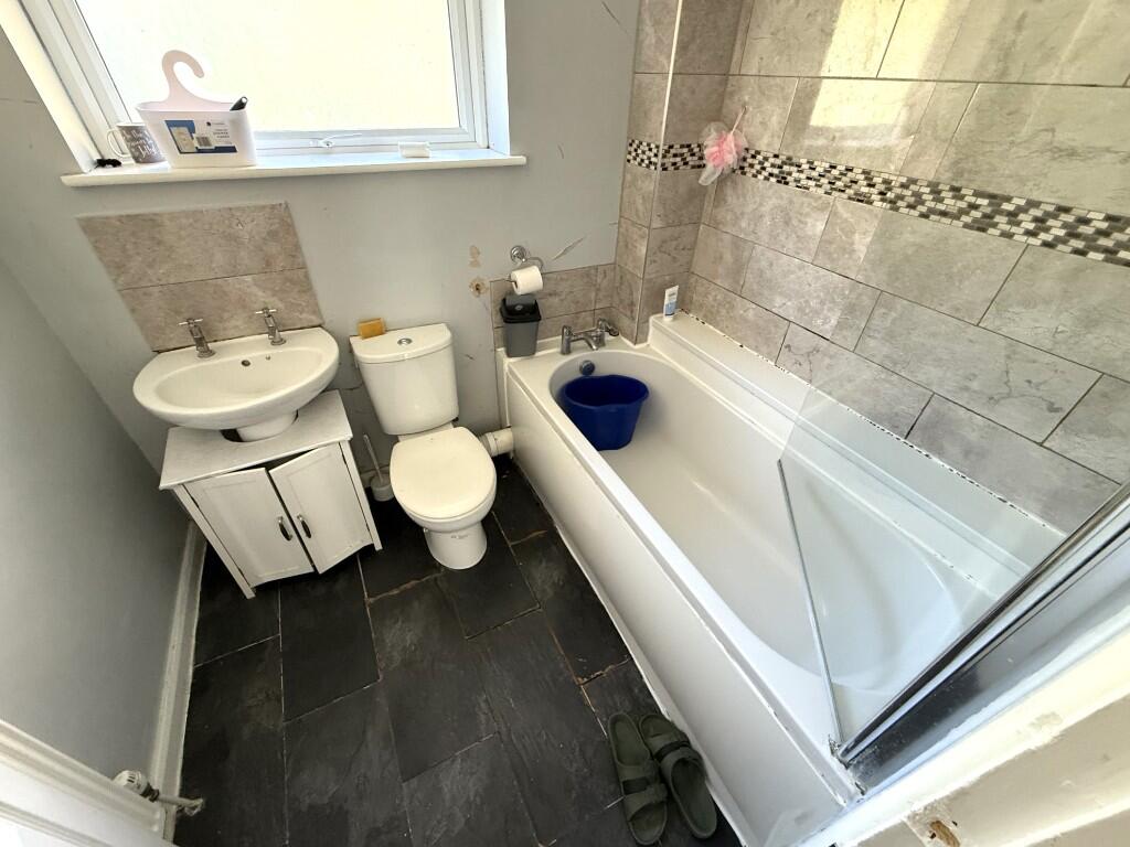 FITTED BATHROOM