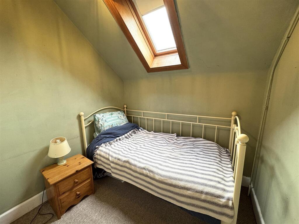 BEDROOM 3.JPG