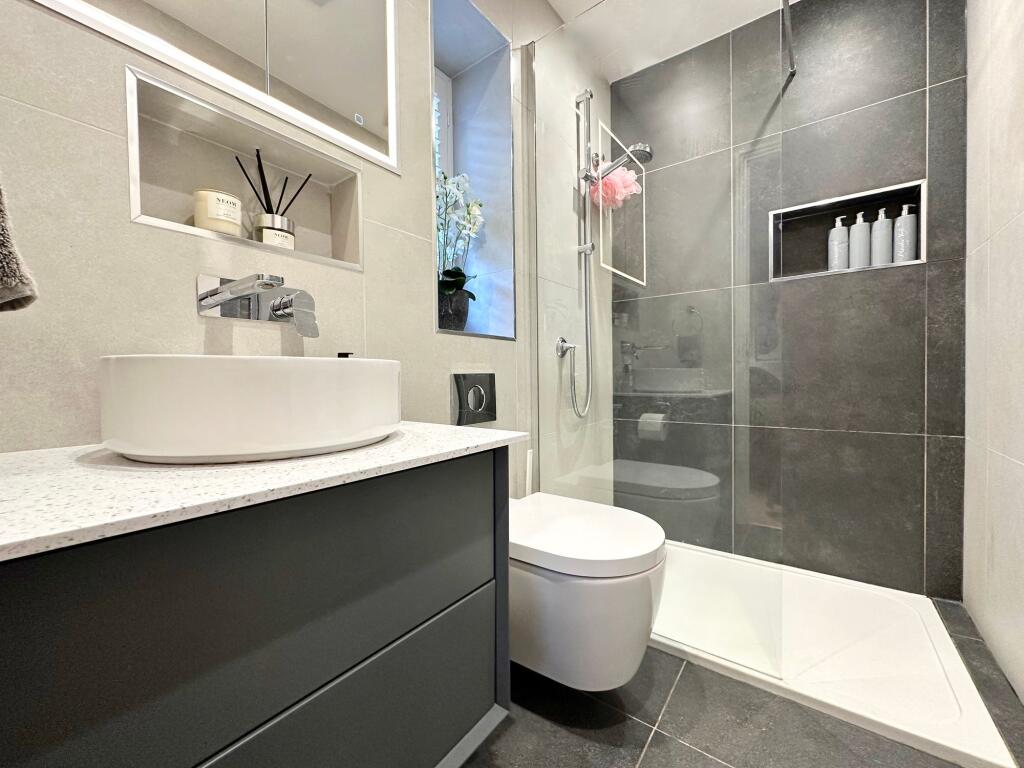 En-Suite Shower Room