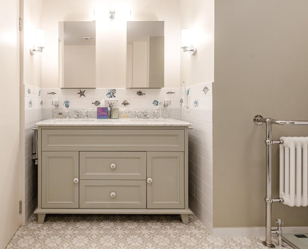 Ensuite Bathroom
