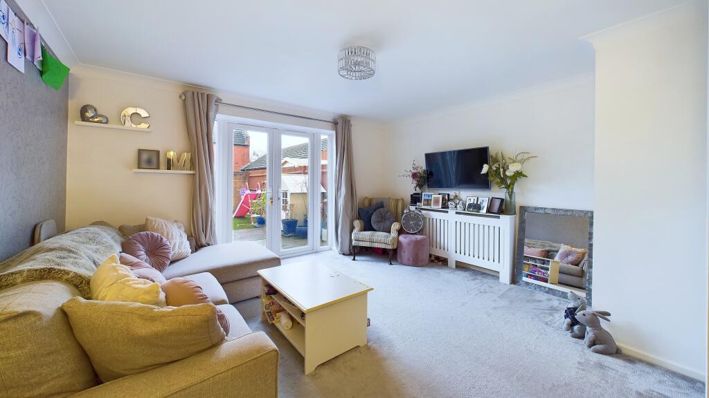 CAM04968G0-PR0011-STILL013