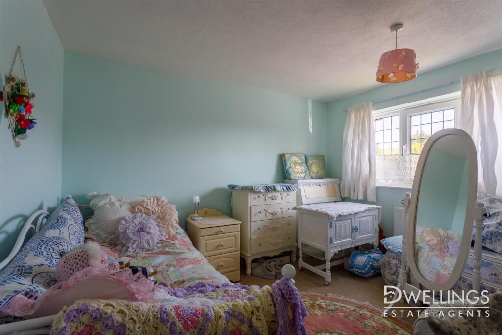 DWELEST- 7 Lordswell Road, Shobnall, DE14 2TA - 01