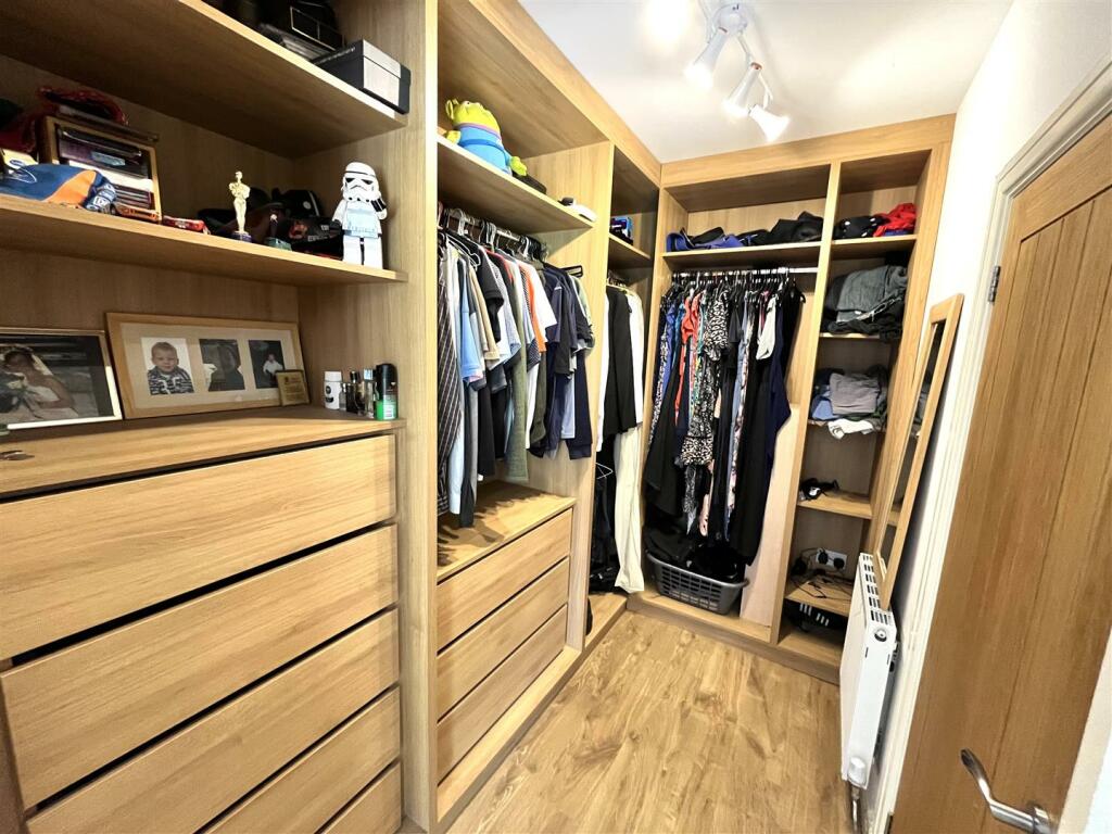 Walk in Wardrobe
