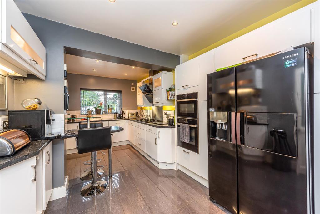 23 Hinckes Road-kitchen1.jpg