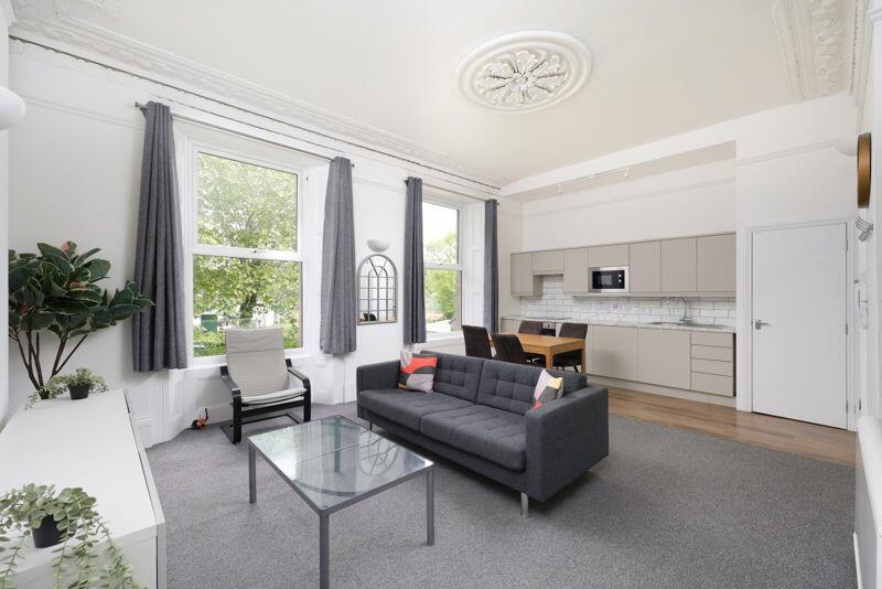 Kitchen/dining/living space