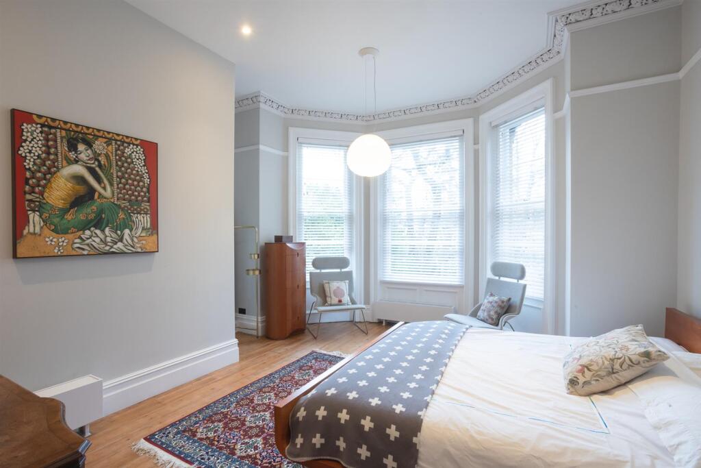 PSITE 22 - Bedroom 002.jpg