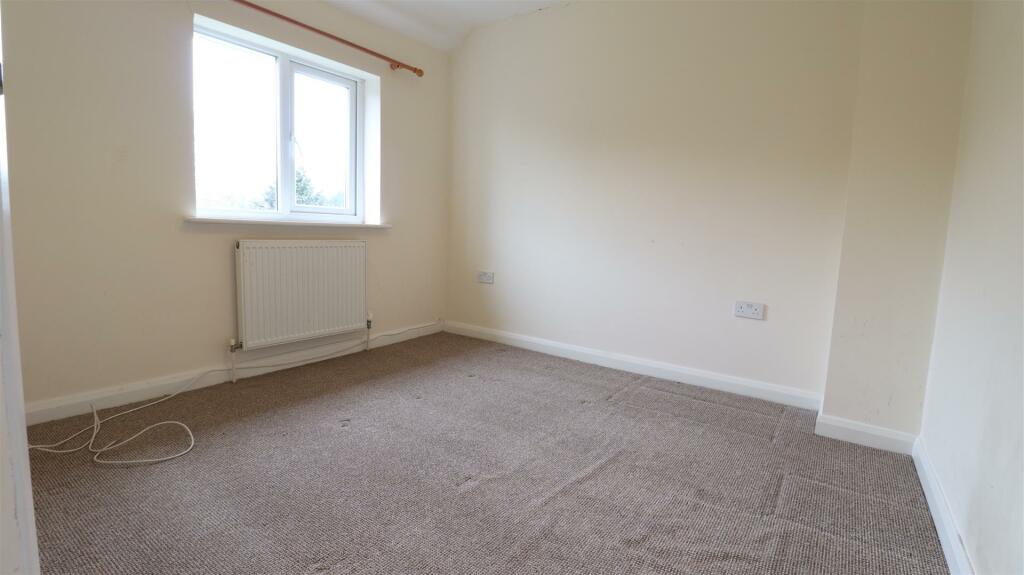 Bedroom 2 .jpg