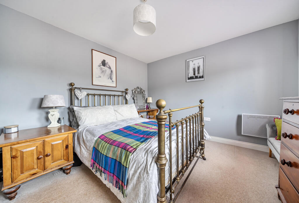 1363143-2-68e92a4...