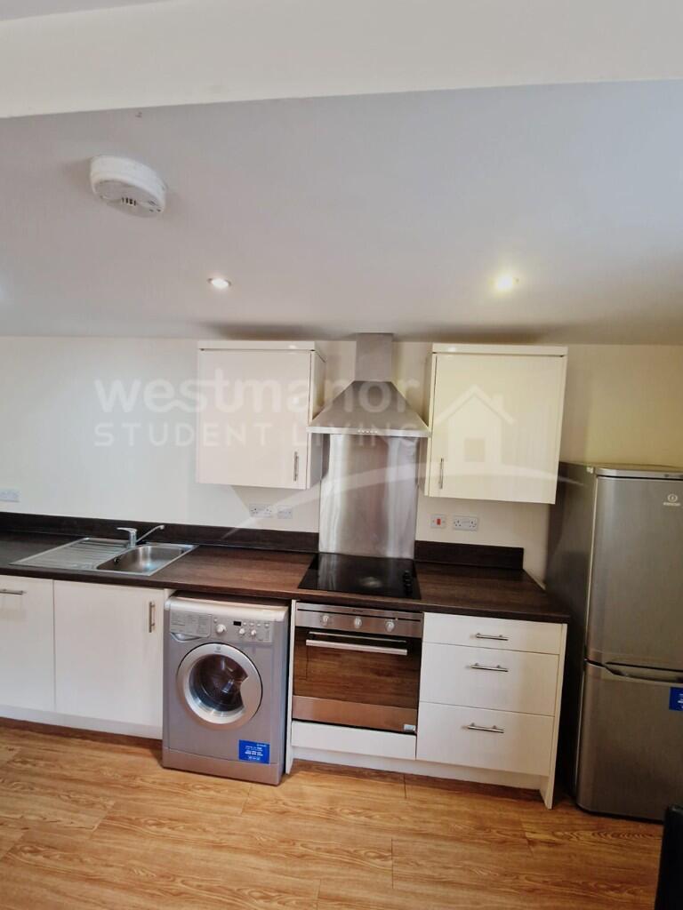FLAT 18