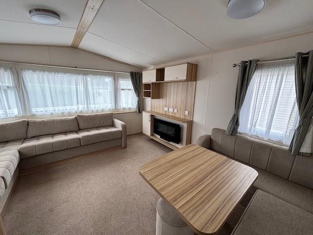 plot 61 lounge x 2.jpg