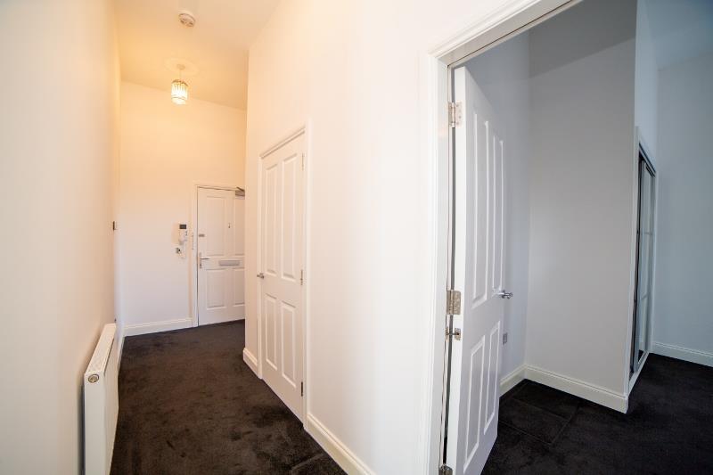 76 Robertson Drive 5 (800x533).jpg