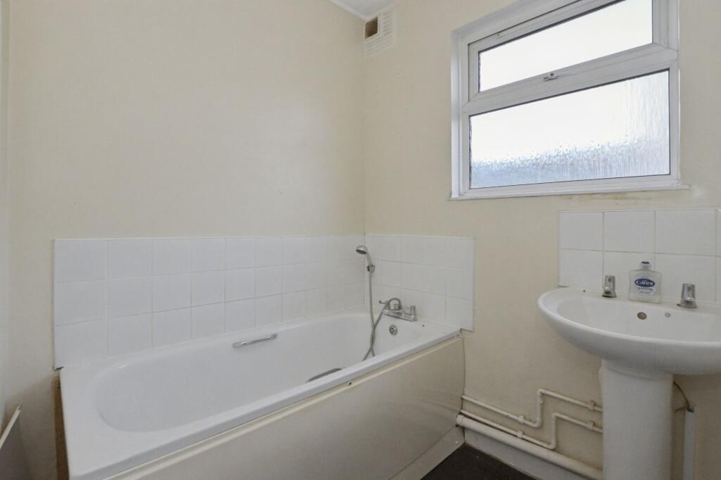 Flat A and B, 26 Stanmer Street, Battersea, London SW11 3EG