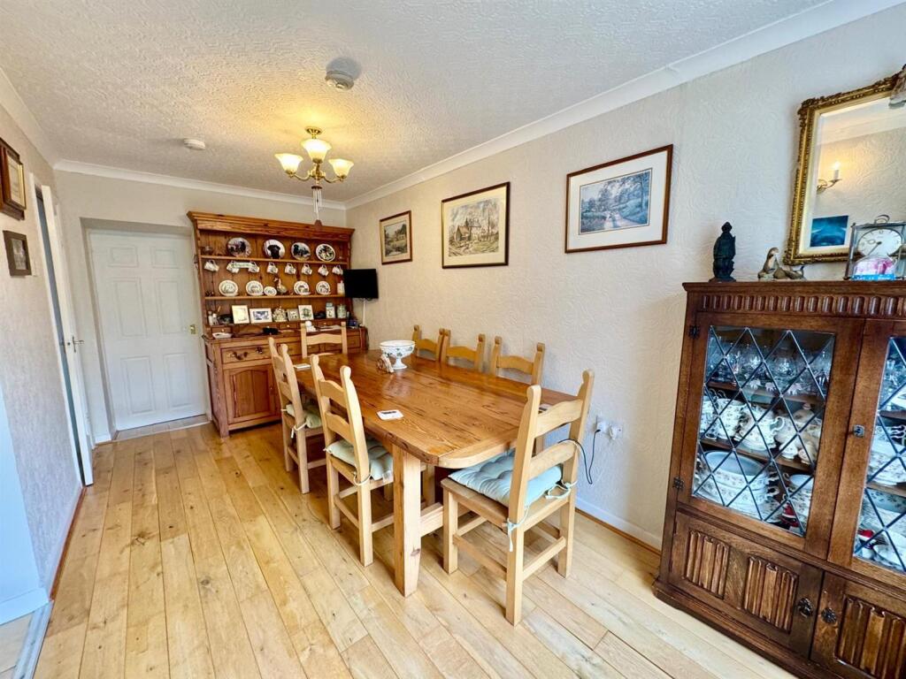 PHOTO-2025-11-12-07-38-31 (14).jpg