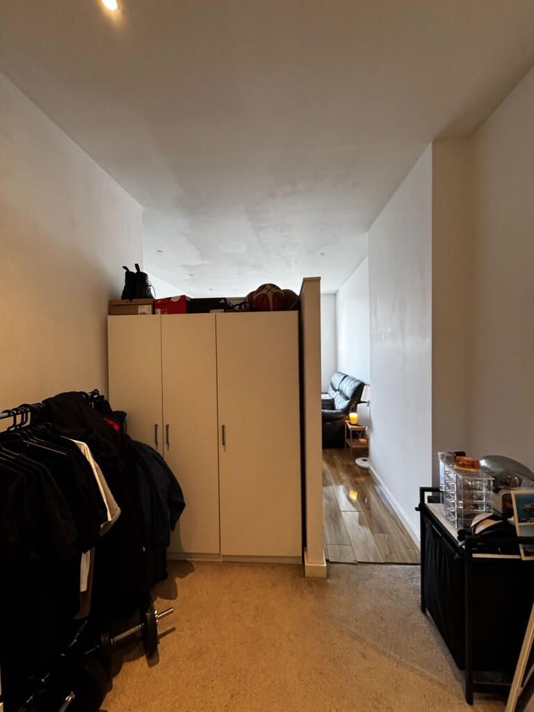2410387449IMG_5154.jpg