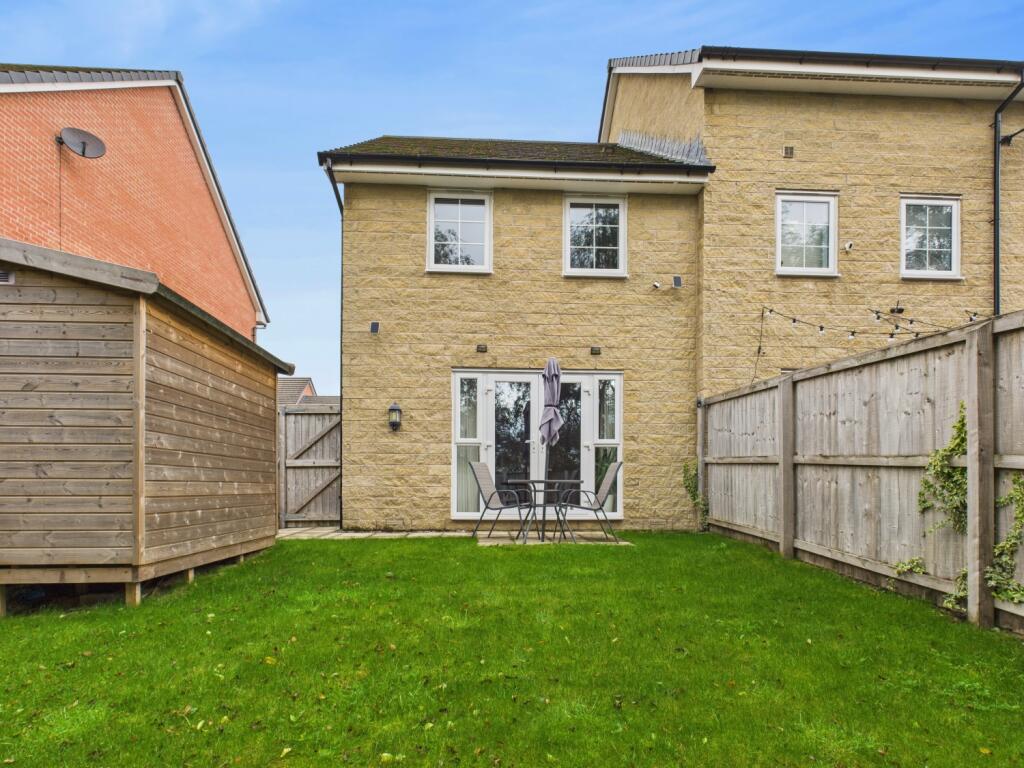 CAM03729G0-PR0154-STILL022