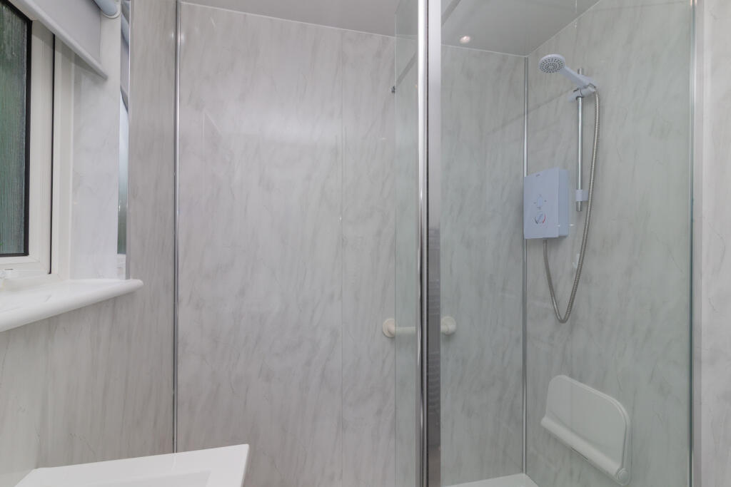10 waverley road pa20ae L-17