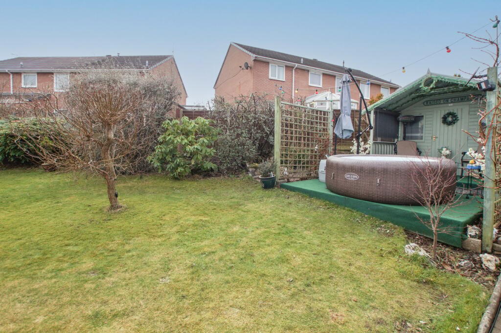 Gardens and summer house 