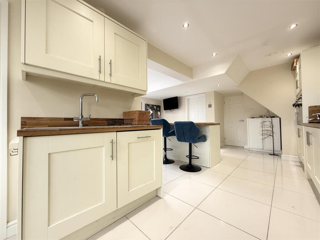 Family Dining Kitchen