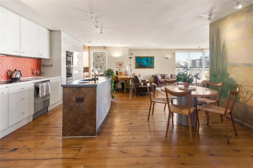 Kitchen/Reception