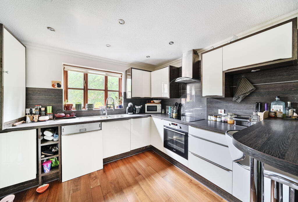 1288669-12-682c80...