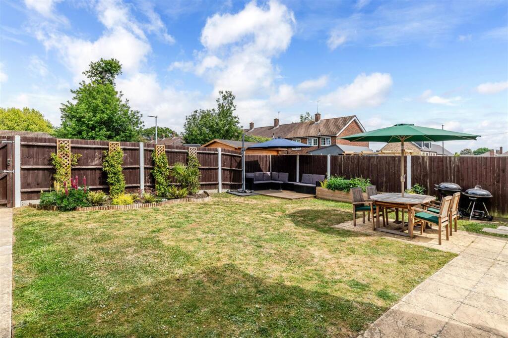 FIELDOAKS WAY (7).jpg