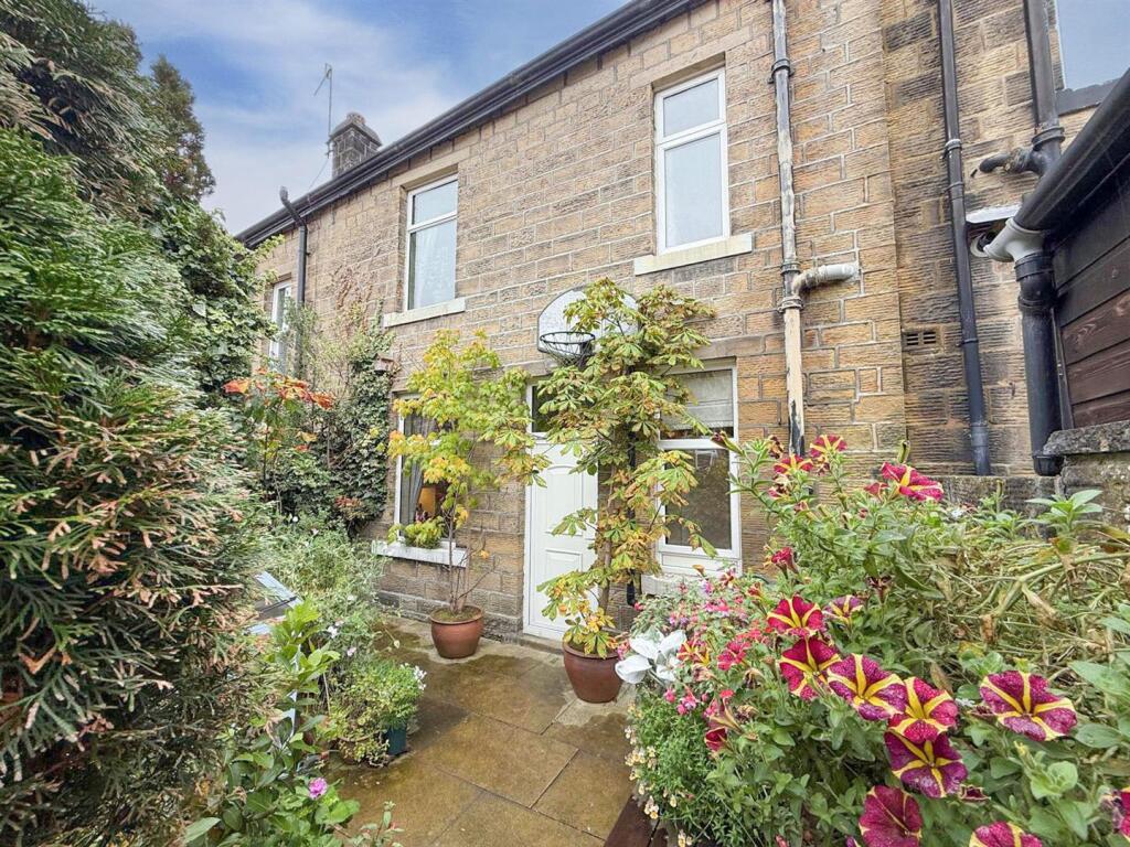 4 bed mid-terrace property, Silsden 21