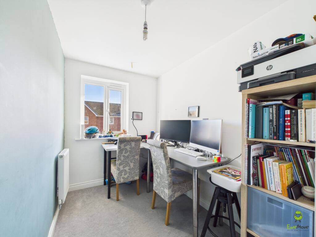 Presented by Nicoleta at EweMove Bexleyheath and D