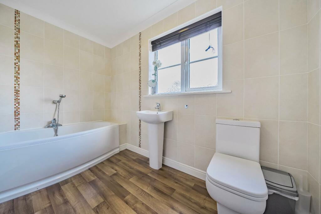 Bathroom.jpg