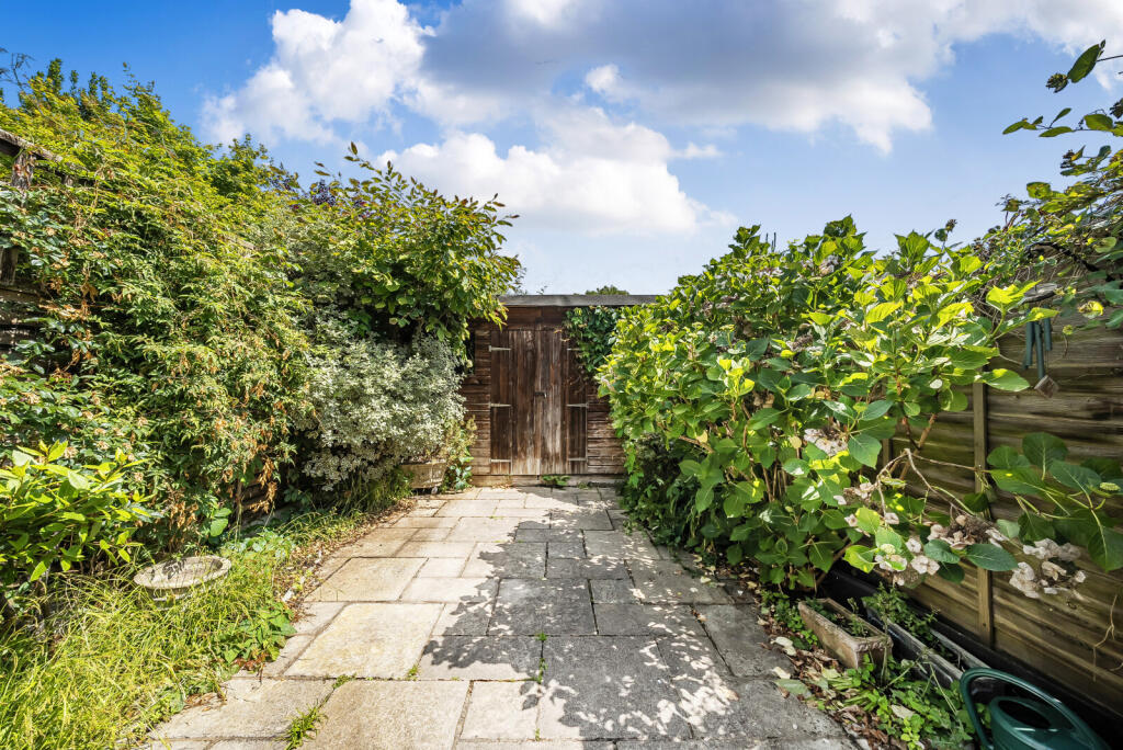 1303192-22-6842d8...