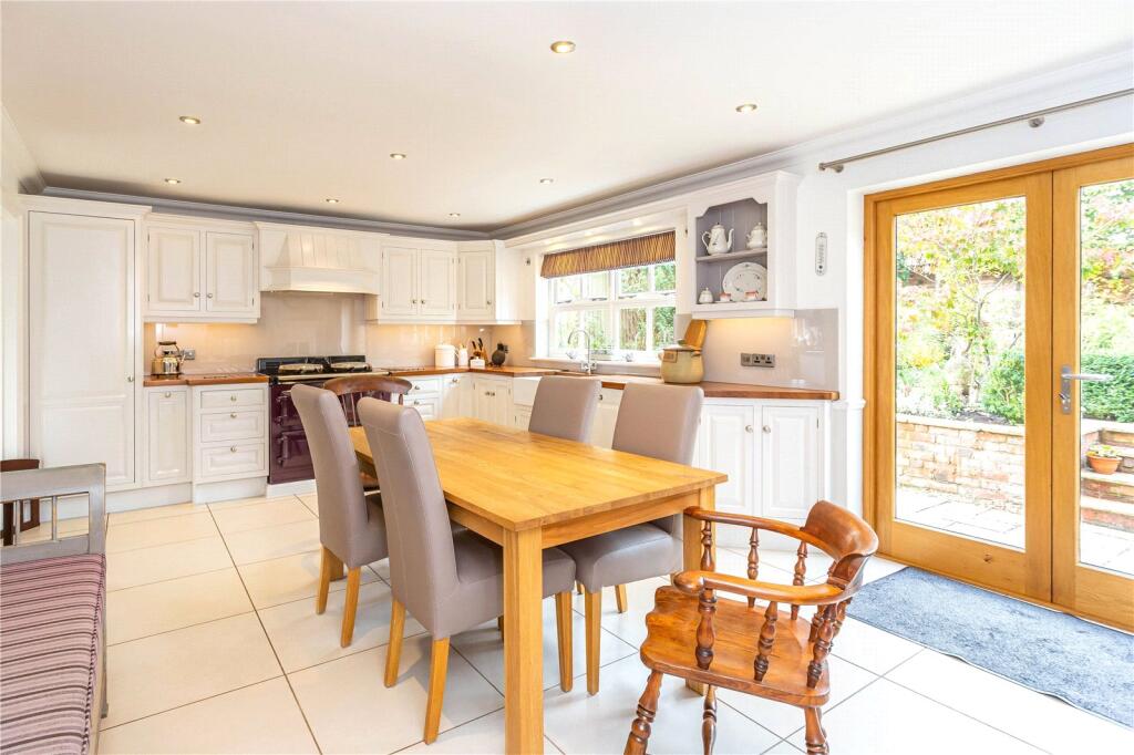 Kitchen/Breakfast