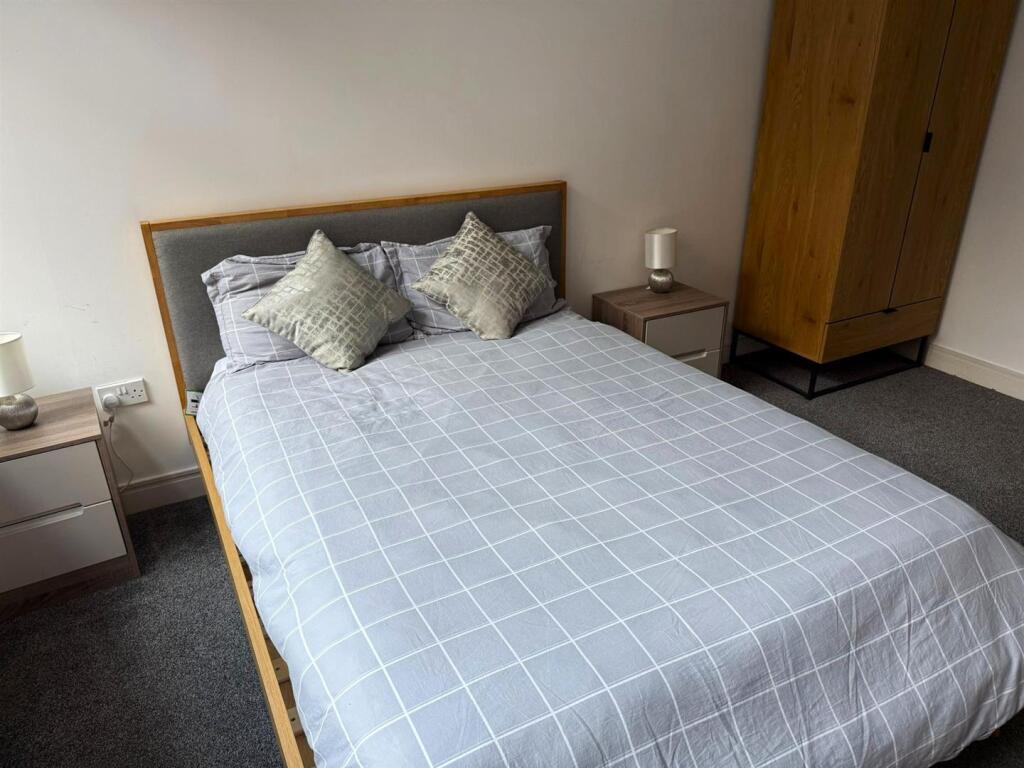 Piccadilly Lofts, Dale Street - 8.jpeg