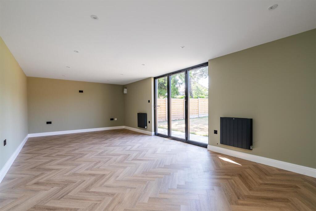 24 Kingscote Road_12.jpg