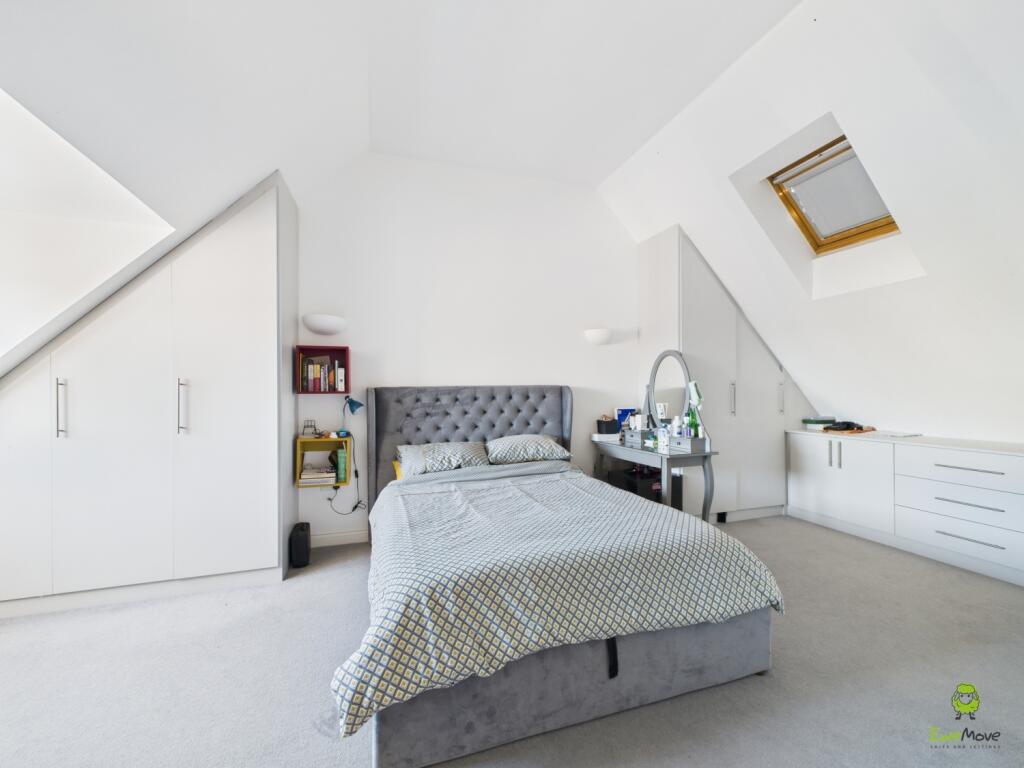 Presented by Nicoleta at EweMove Bexleyheath and D