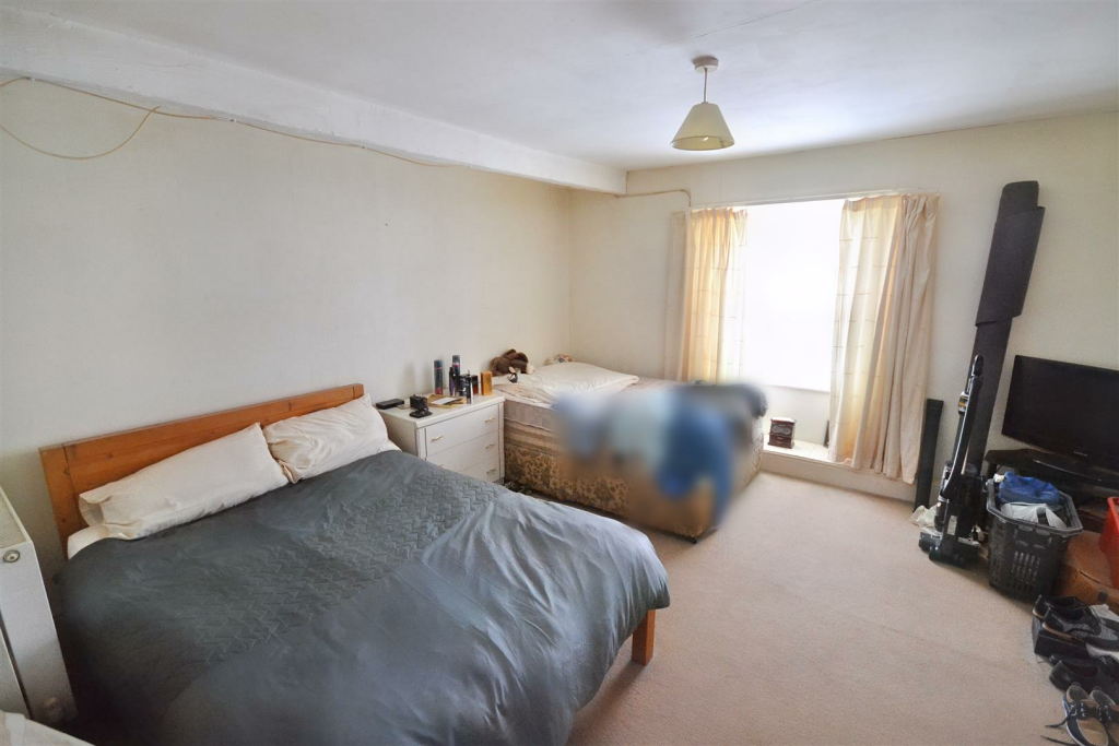 DSC_0721_blurred.png