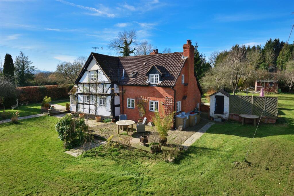 White Oak Cottage Eardisley (19).jpg