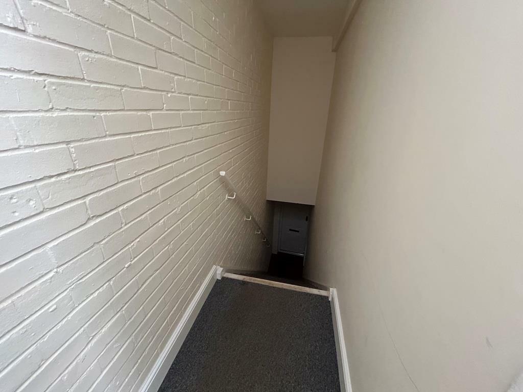 COMMUNAL ENTRANCE HALL